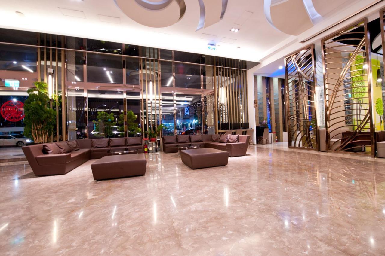 Tsun Huang Hotel Chiayi City Exterior photo