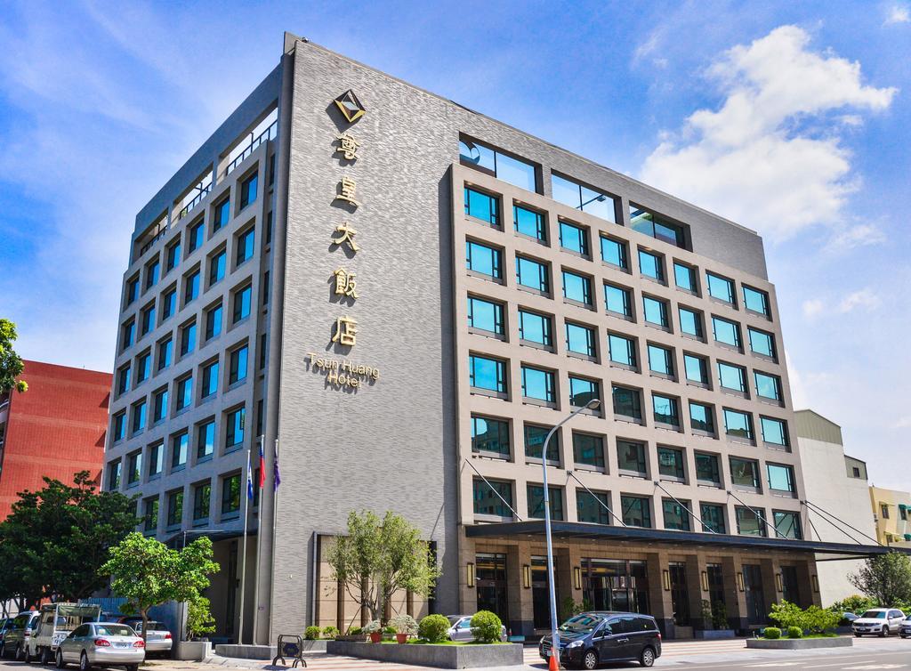 Tsun Huang Hotel Chiayi City Exterior photo